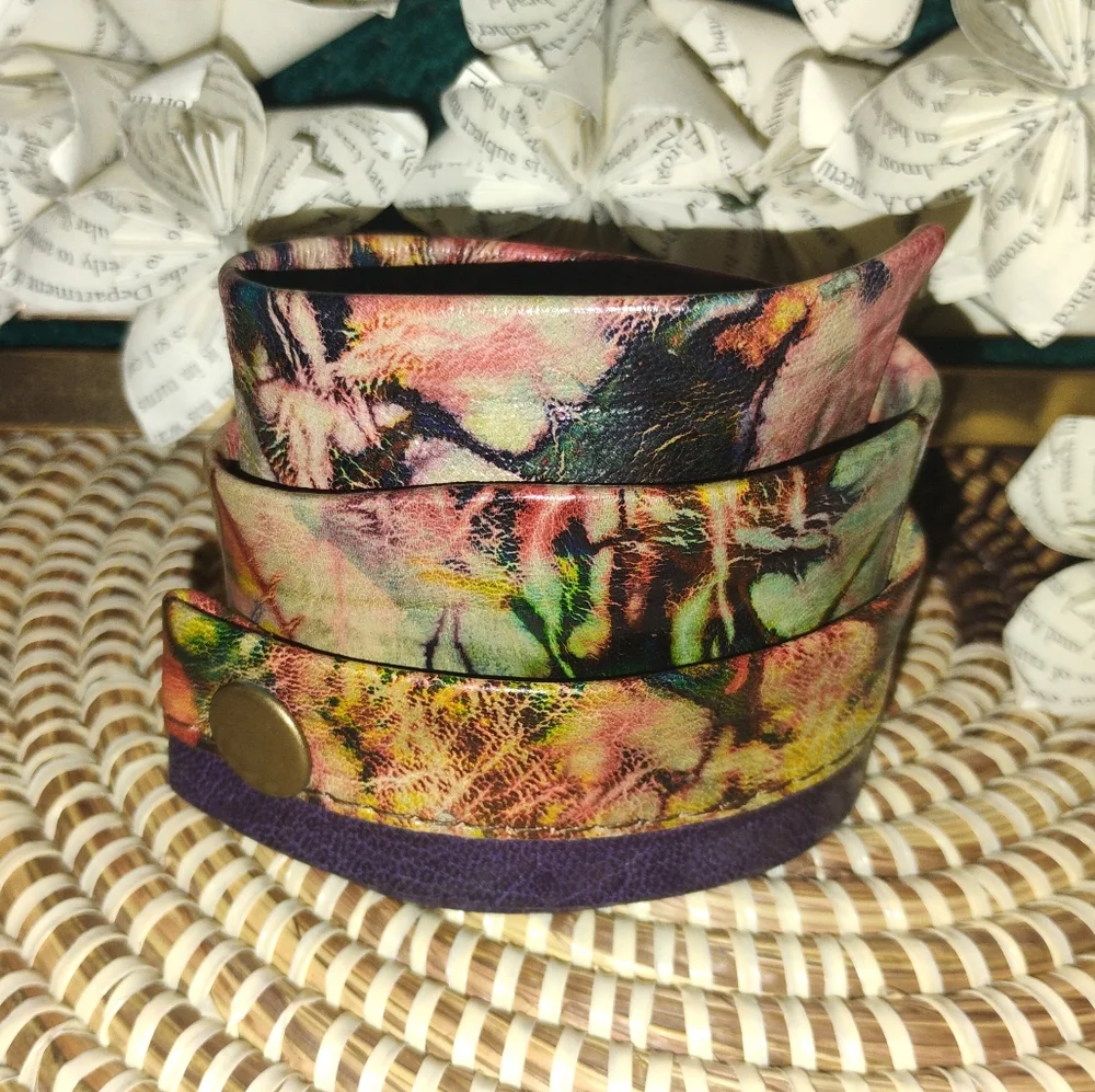 Colorful Abstract Print Leather Cuff Bracelet Purple Multicolor NEW - Picture 13 of 13